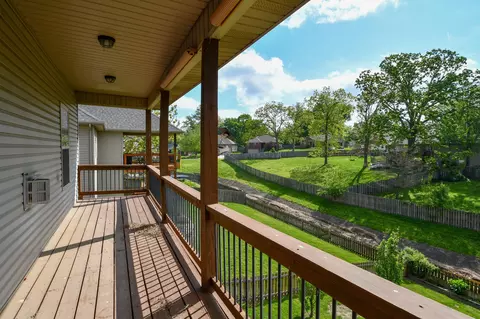 Exterior - 912 E Welch St, Nixa, MO 65714 photo 5 of 13