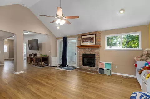 3977 W Beechwood St, Springfield, MO 65807 photo 4