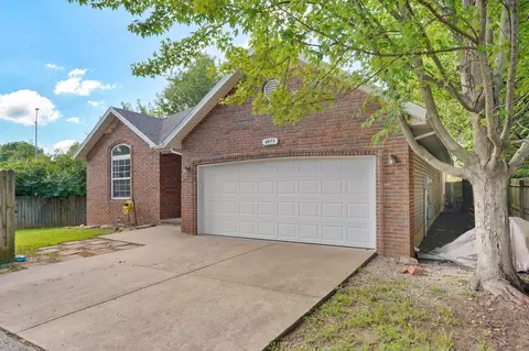 3977 W Beechwood St, Springfield, MO 65807 photo 1