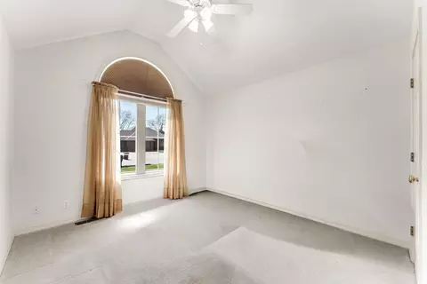 Bedroom - 3755 W Eaglecrest St, Battlefield, MO 65619 photo 3 of 5