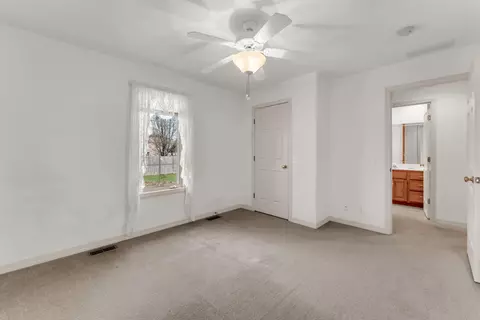 Bedroom - 3755 W Eaglecrest St, Battlefield, MO 65619 photo 4 of 5