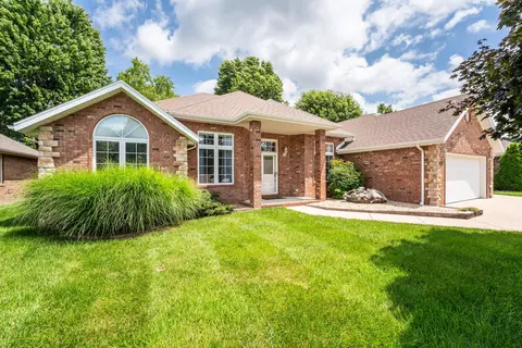 Exterior - 3755 W Eaglecrest St, Battlefield, MO 65619 photo 2 of 6
