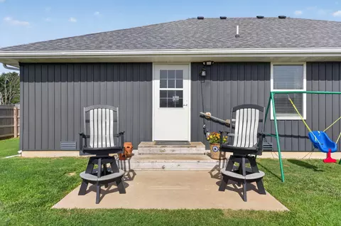 446 Hudson Ave, Republic, MO 65738 photo 4