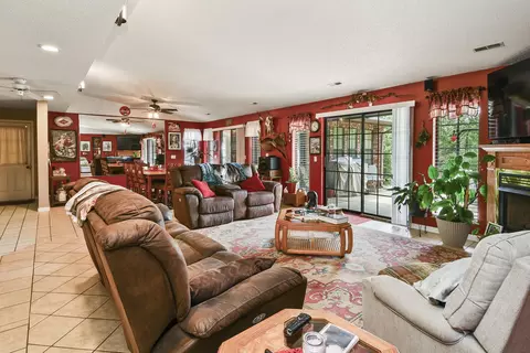 Living - 87 Fox Run Ln, Cape Fair, MO 65624 photo 3 of 5
