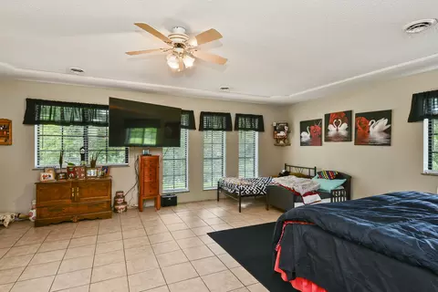 Bedroom - 87 Fox Run Ln, Cape Fair, MO 65624 photo 1 of 13