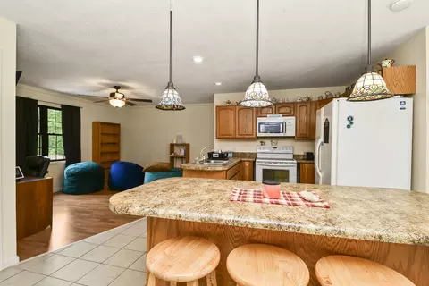 Kitchen - 87 Fox Run Ln, Cape Fair, MO 65624 photo 10 of 11