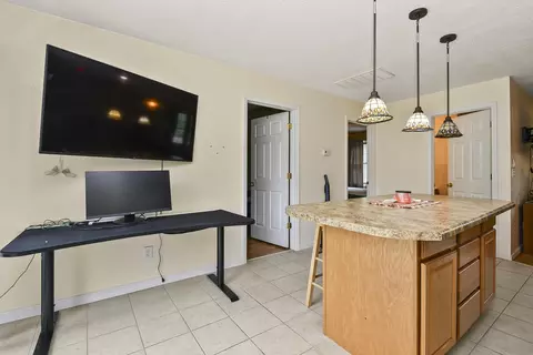 Kitchen - 87 Fox Run Ln, Cape Fair, MO 65624 photo 6 of 11