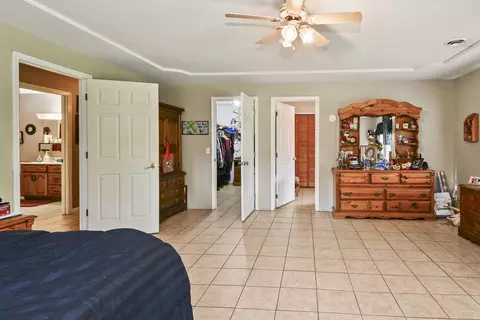 Bedroom - 87 Fox Run Ln, Cape Fair, MO 65624 photo 4 of 13