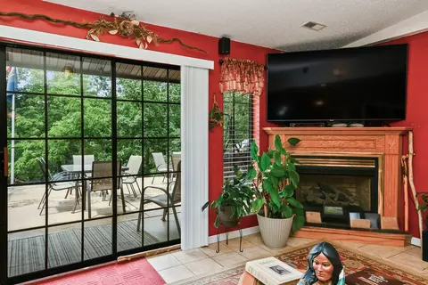 Living - 87 Fox Run Ln, Cape Fair, MO 65624 photo 5 of 5
