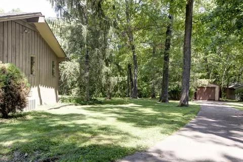 Exterior - 754 S Pearson Dr, Springfield, MO 65809 photo 6 of 14