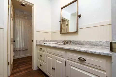 Bath - 754 S Pearson Dr, Springfield, MO 65809 photo 1 of 3