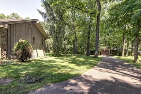Exterior - 754 S Pearson Dr, Springfield, MO 65809 photo 4 of 14