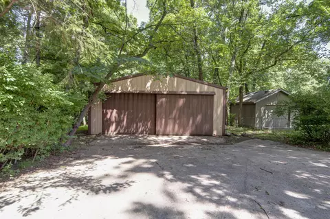 Exterior - 754 S Pearson Dr, Springfield, MO 65809 photo 7 of 14