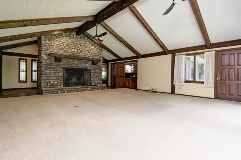 Living - 754 S Pearson Dr, Springfield, MO 65809 photo 3 of 8