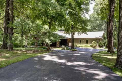 Exterior - 754 S Pearson Dr, Springfield, MO 65809 photo 13 of 14