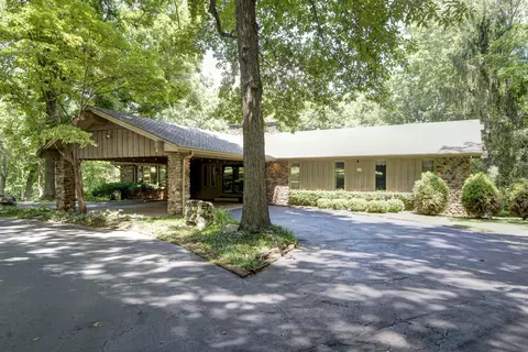 Exterior - 754 S Pearson Dr, Springfield, MO 65809 photo 2 of 14