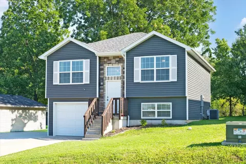 111 W Craig St, Stockton, MO 65785