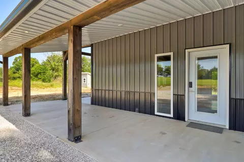 Exterior - 4375 Ab Rd, Seymour, MO 65746 photo 3 of 9