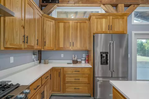 Kitchen - 4375 Ab Rd, Seymour, MO 65746 photo 3 of 4