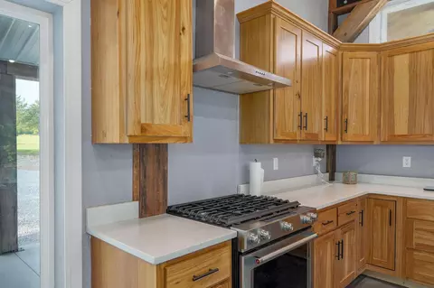 Kitchen - 4375 Ab Rd, Seymour, MO 65746 photo 4 of 4