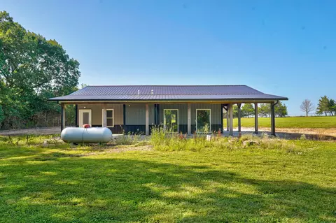 Exterior - 4375 Ab Rd, Seymour, MO 65746 photo 7 of 9