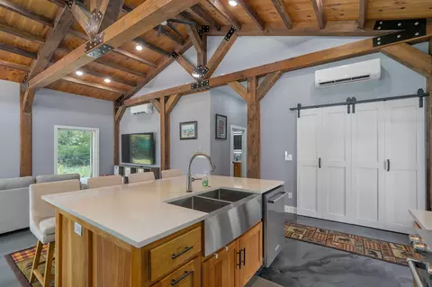 Kitchen - 4375 Ab Rd, Seymour, MO 65746 photo 2 of 4