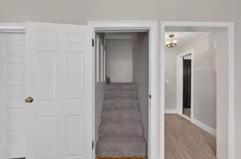 Entry Way - 2036 N Johnston Ave, Springfield, MO 65803 photo 2 of 2