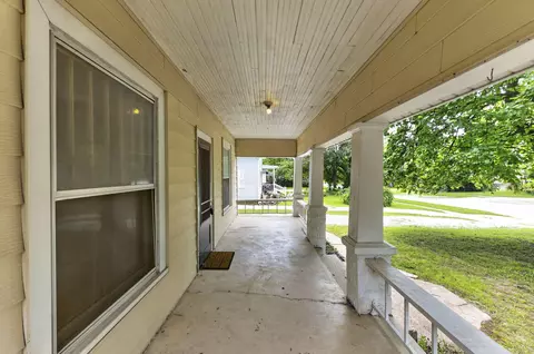 Exterior - 2036 N Johnston Ave, Springfield, MO 65803 photo 6 of 10