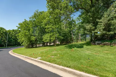5201 S Nettleton Ave, Springfield, MO 65810 photo 2