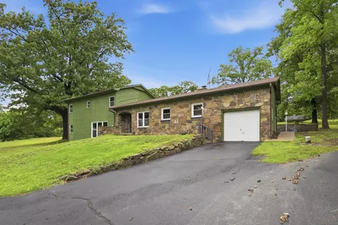 14292 State Route 43, Seneca, MO 64865