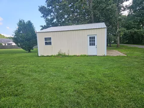 Exterior - 1409 Hockman St, Mountain View, MO 65548 photo 7 of 8