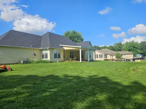 Exterior - 1409 Hockman St, Mountain View, MO 65548 photo 4 of 8