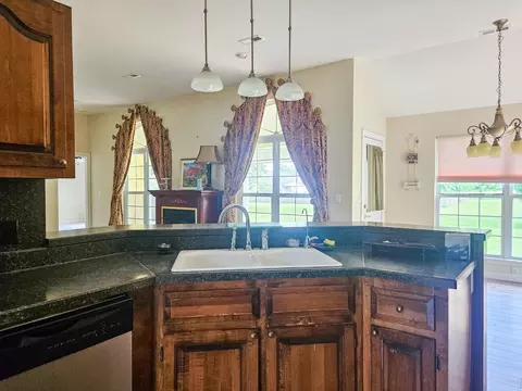 Kitchen - 1409 Hockman St, Mountain View, MO 65548 photo 3 of 3