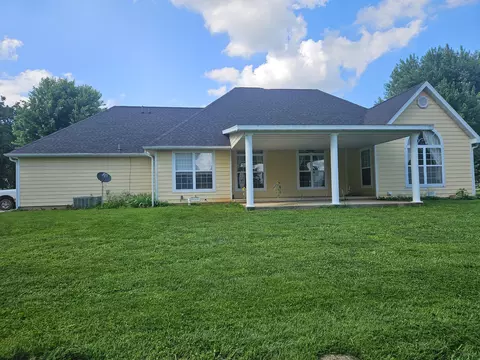 Exterior - 1409 Hockman St, Mountain View, MO 65548 photo 5 of 8