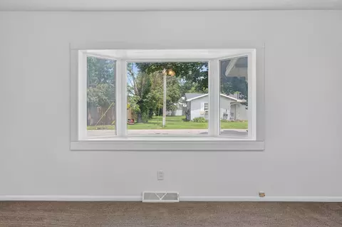 412 E Madison St, Marshfield, MO 65706 photo 19