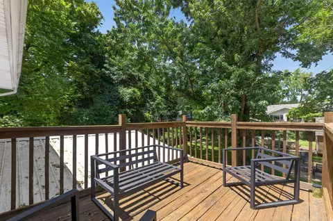 Exterior - 207 E Berkeley St, Springfield, MO 65807 photo 3 of 4