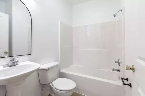 Bath - 1293 Hillcrest Pl #A&B, Branson, MO 65616 photo 1 of 1