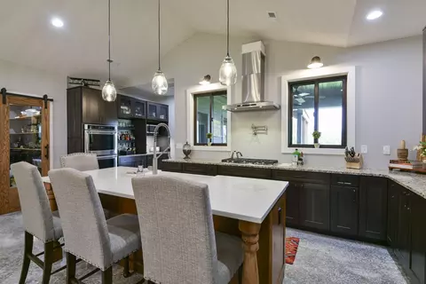 Kitchen - 401 Discovery Bay Dr, Shell Knob, MO 65747 photo 3 of 6
