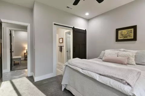 Bedroom - 401 Discovery Bay Dr, Shell Knob, MO 65747 photo 9 of 9