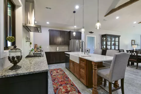 Kitchen - 401 Discovery Bay Dr, Shell Knob, MO 65747 photo 2 of 6