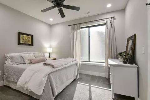 Bedroom - 401 Discovery Bay Dr, Shell Knob, MO 65747 photo 8 of 9