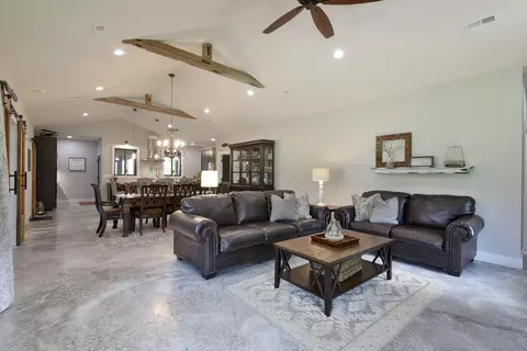 Living - 401 Discovery Bay Dr, Shell Knob, MO 65747 photo 4 of 4
