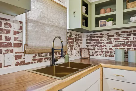 Kitchen - 116 E Montgomery St, Fairview, MO 64842 photo 4 of 6
