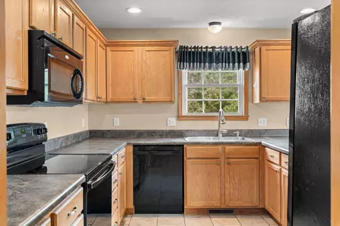 Kitchen - 259 Mesquite Dr, Branson, MO 65616 photo 6 of 6