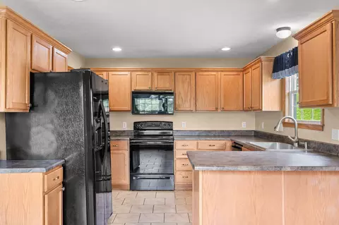 Kitchen - 259 Mesquite Dr, Branson, MO 65616 photo 2 of 6