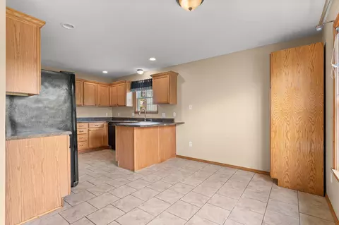 Kitchen - 259 Mesquite Dr, Branson, MO 65616 photo 3 of 6