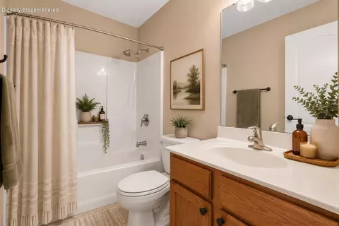 Bath - 259 Mesquite Dr, Branson, MO 65616 photo 1 of 4