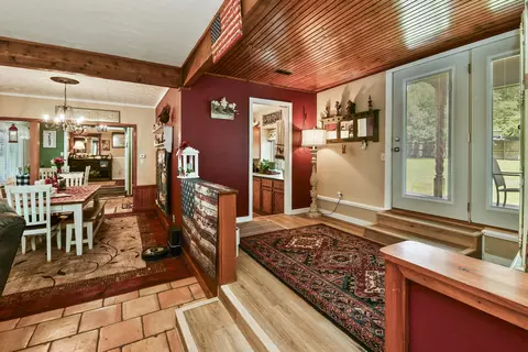 Entry Way - 701 Spears Ave, Crane, MO 65633 photo 1 of 6