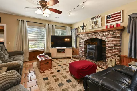 Living - 701 Spears Ave, Crane, MO 65633 photo 1 of 5