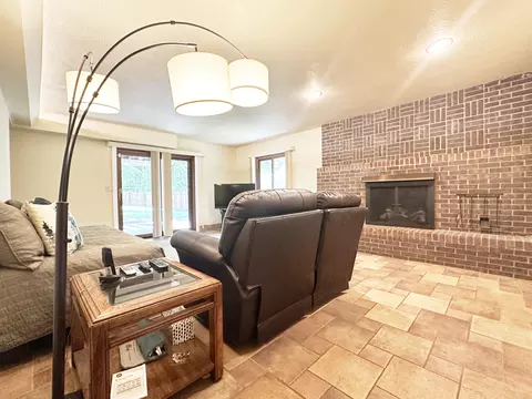 Living - 2550 E Sparkleberry Ln, Springfield, MO 65804 photo 3 of 3